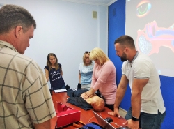 Отработана техника реанимационных мероприятий, в частности, непрямого массажа сердца